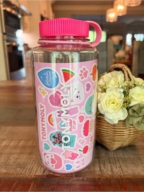 NEW Tonymoly 34-ounce WATER BOTTLE with Limited Edition STICKER SET!